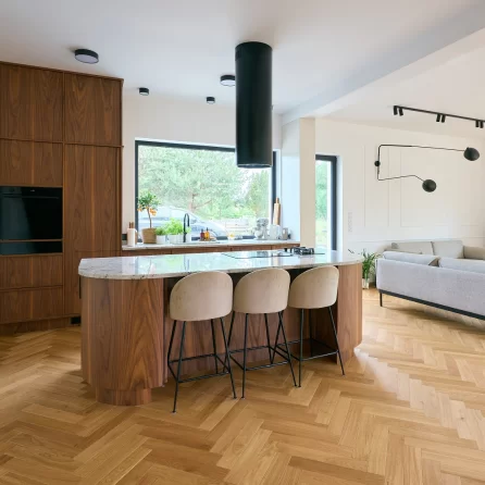 Wonder Floor Oak Canton class Object