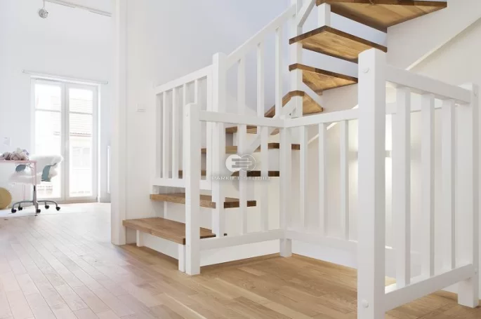 Schody samonośne Dąb Naturalny olejowany